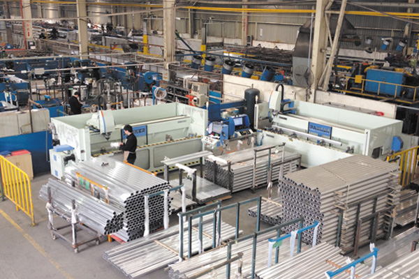铝工业型材加工中心